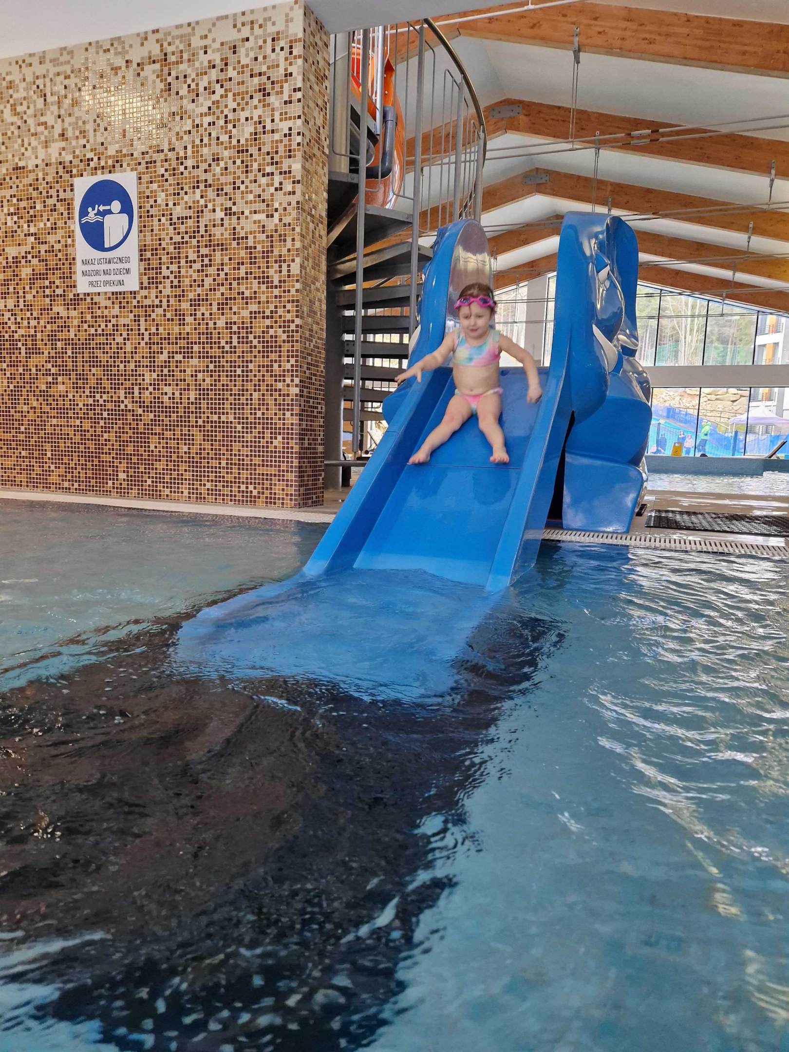 Sala zabaw, basen i inne atrakcje w ferie zimowe